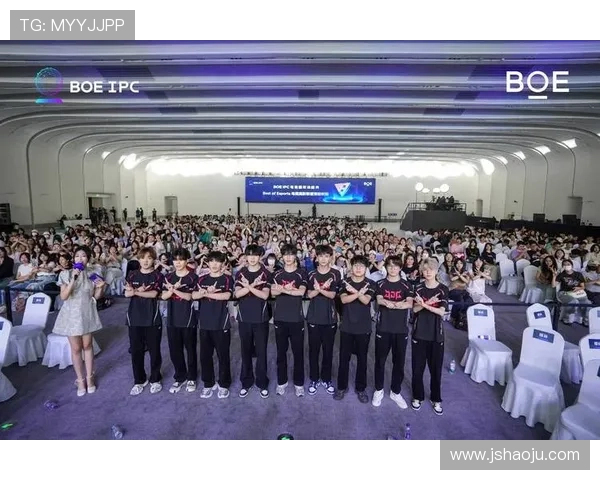 《全球电竞赛季再掀热潮 新兴战队崭露头角 谁能夺得年度冠军》 《全球电竞赛季再掀热潮 新兴战队崭露头角 谁能夺得年度冠军》