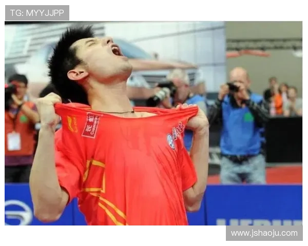 张继科宣布退役后首度亮相 网球新星崭露头角引关注 张继科宣布退役后首度亮相 网球新星崭露头角引关注