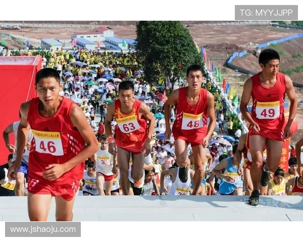 全国青年足球锦标赛激战正酣各队全力拼搏上演高水平巅峰对决现场