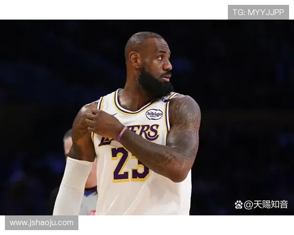 詹姆斯带领湖人强势反弹西部格局迎来新变数联盟季后赛竞争全面升温